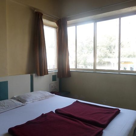 Hotel Sai Ratna Насик Экстерьер фото